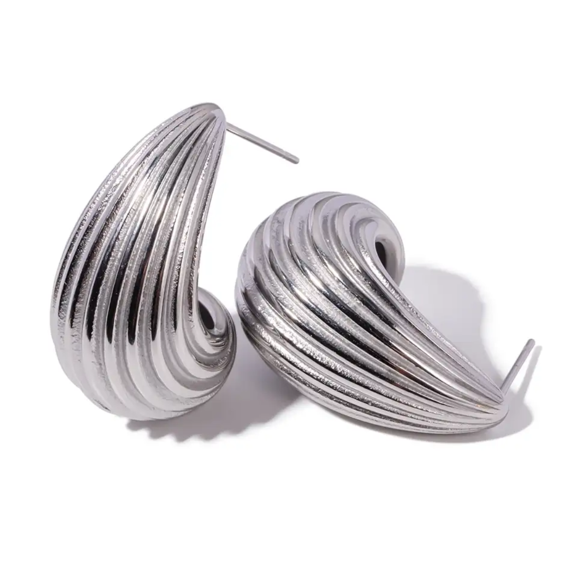 Becca “Silver” Ribbed Drop Earrings