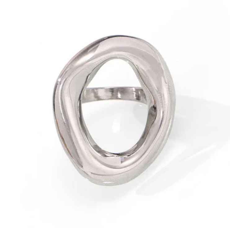 Lin “Silver” Oval Circle Ring