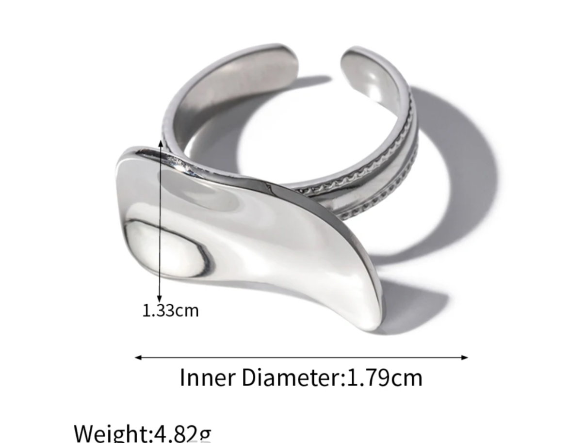 Ella “Silver” Wave Ring